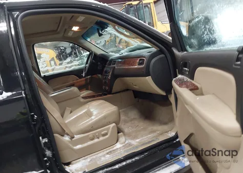 2007 Chevrolet Suburban 1500 Ltz из США, поврежденный, VIN 3GNFC16J87G207868